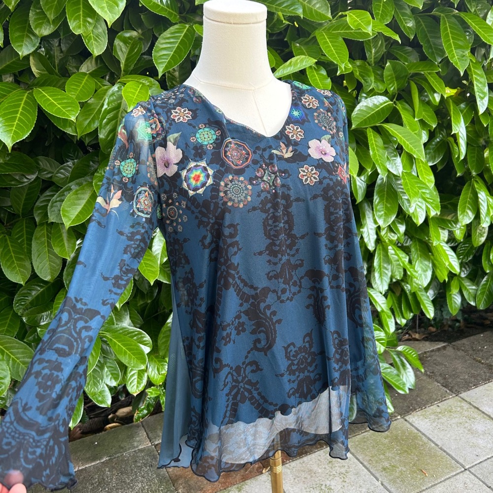 vintage 90's whimsical whimsigoth floral blue mesh layered top - Picture 2 of 8
